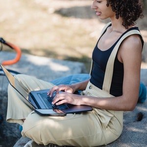 a women using laptop
